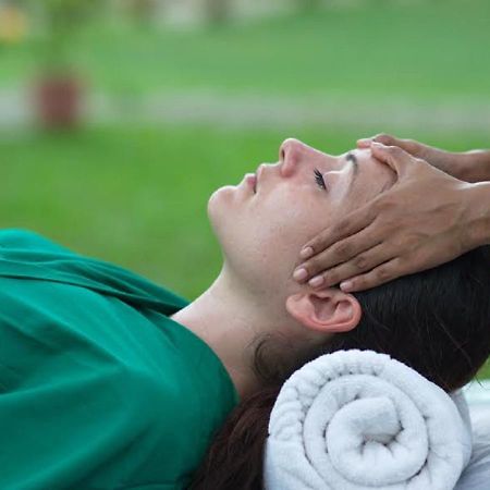 Ayursoma Ayurveda Royal Retreat Hotel โกวาลัม ภายนอก รูปภาพ