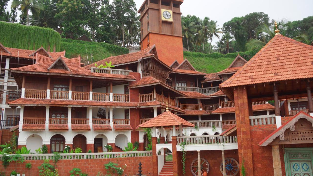Ayursoma Ayurveda Royal Retreat Hotel โกวาลัม ภายนอก รูปภาพ