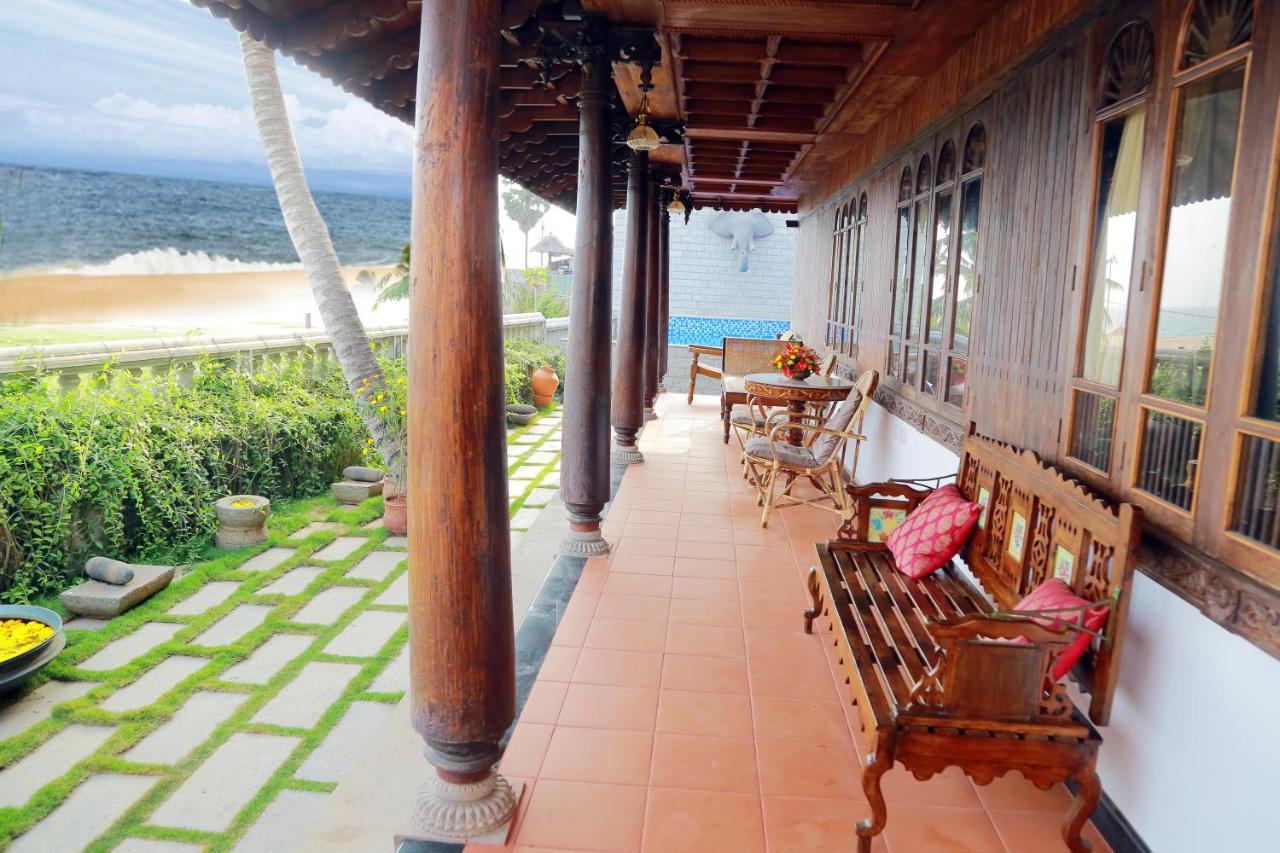 Ayursoma Ayurveda Royal Retreat Hotel โกวาลัม ภายนอก รูปภาพ